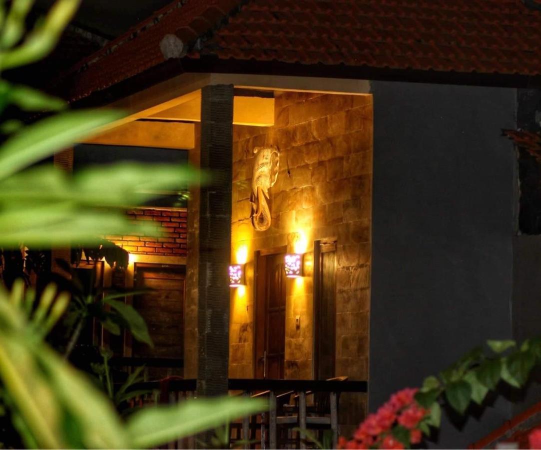 Satria Bungalow Uluwatu Buitenkant foto